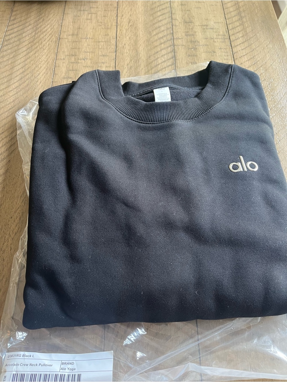 Alo Yoga Accolade Crew Neck Pullover. Black Size L NWT - Picture 2 of 3
